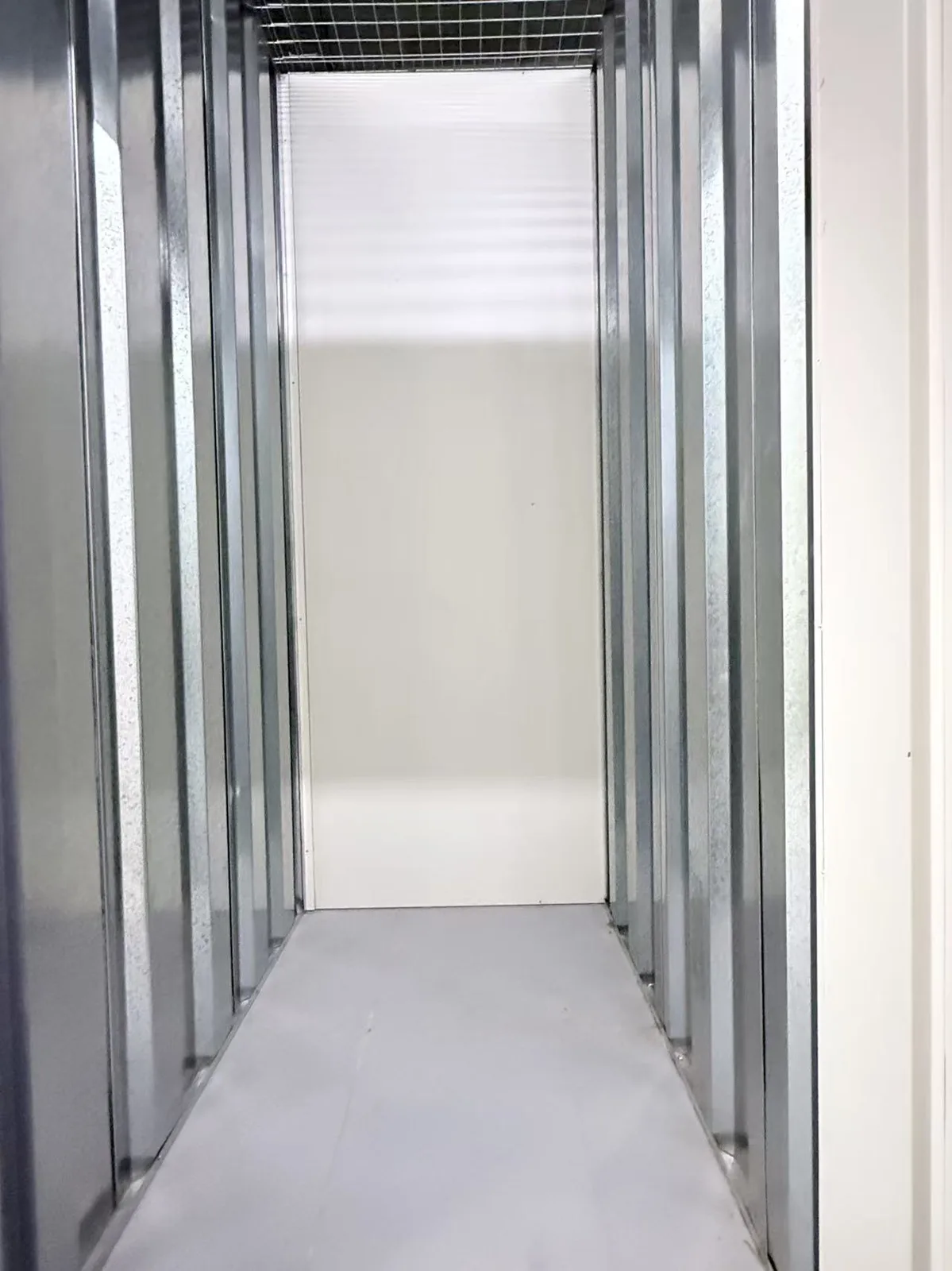 S 小型仓 2.9 m³ 空仓实拍